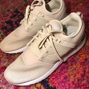 Cream new balance 24/7 tennis shoes